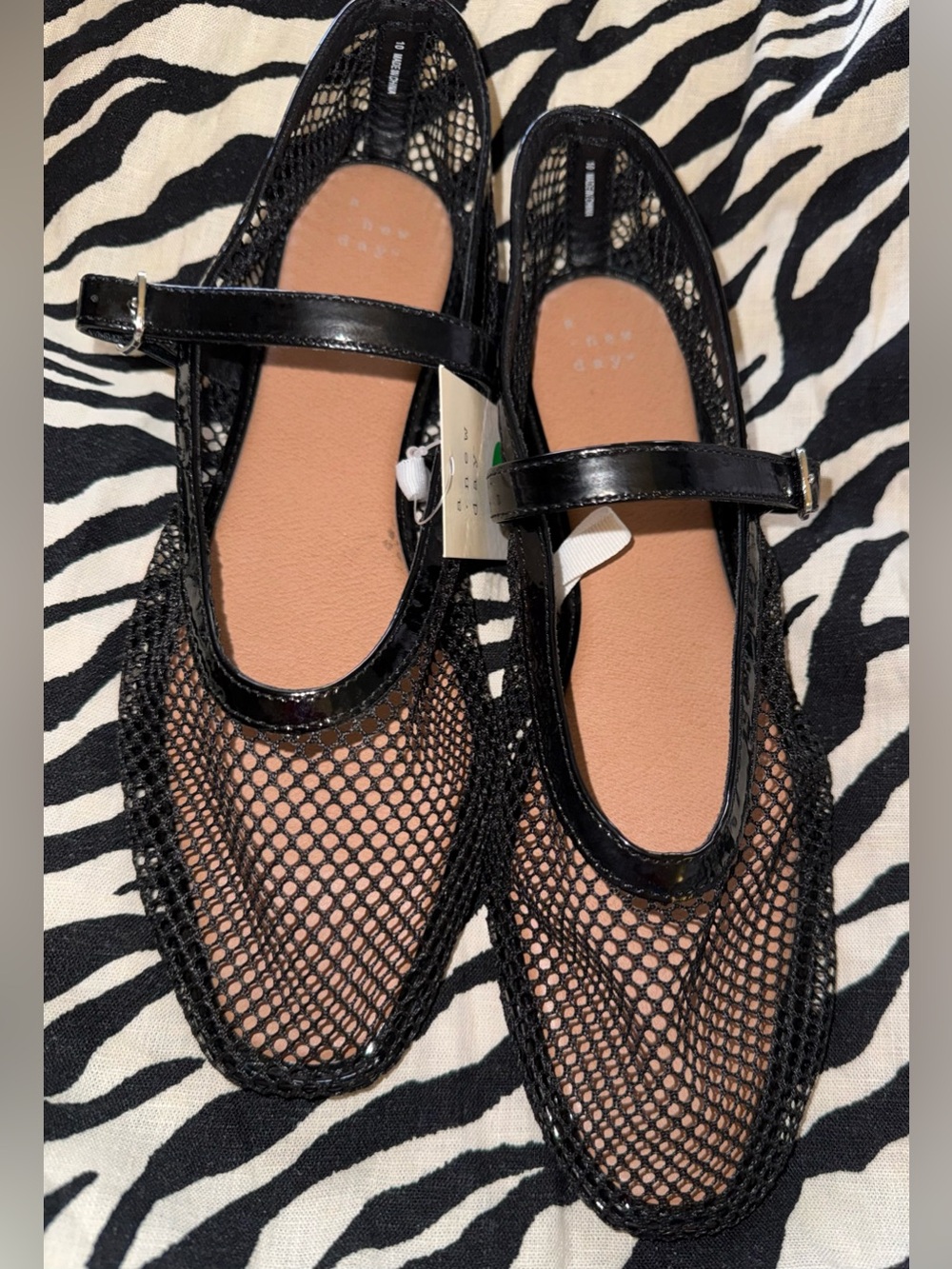 Size 10 Issa Mesh Mary Jane Ballet Flats  Memory Foam Insole  a new day Fishnet - Picture 5 of 7